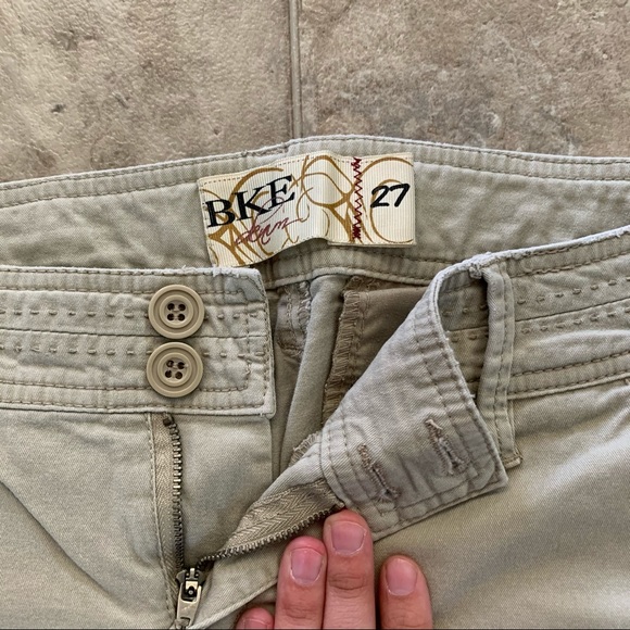 BKE Khaki Capris Size 27 - Picture 4 of 6